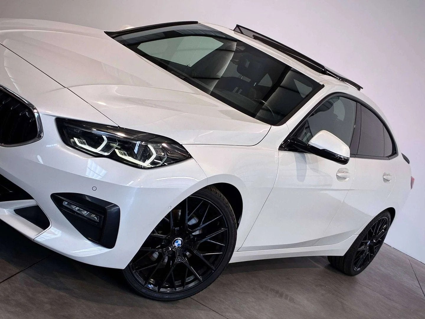 BMW 2 Serie 218 iA Gran Coupé SPORT-1ERPRO-COCKPIT-T.O-HUD-, Auto's, 4 deurs, Gebruikt, 1905 kg, 136 pk