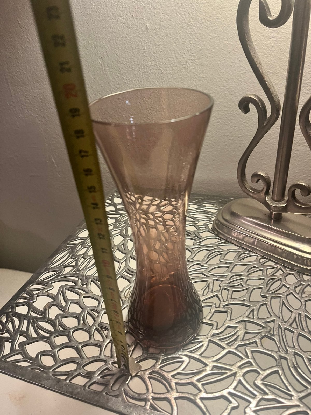 Vase Soliflore Vintage en Verre Soufflé Aubergine  Trompette, Antiquités & Art, Enlèvement ou Envoi