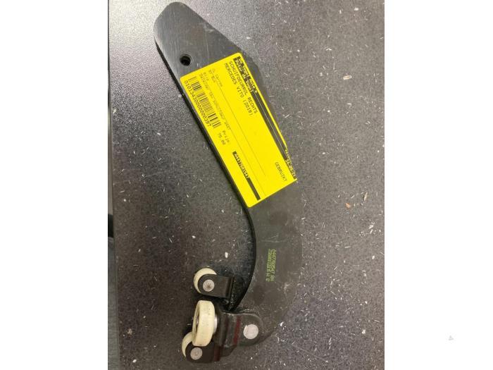 Roulette porte coulissante droite d'un Mercedes Vito, -, Utilisé, -, -