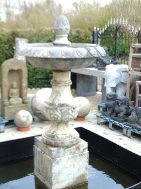centrale fontein + wastafel in gepatineerde blauwe steen., Tuin en Terras, Ophalen, Nieuw, Hardsteen, Fontein