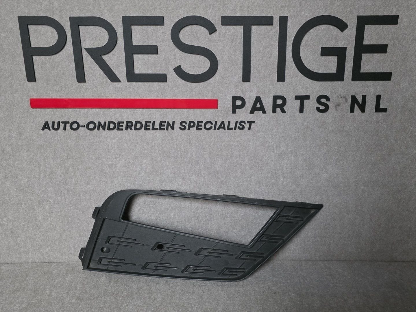 Seat Leon 5F Voorbumper Rooster Mistlamp Rechts 5F0853666G, Gebruikt, -, Voor, Ophalen of Verzenden