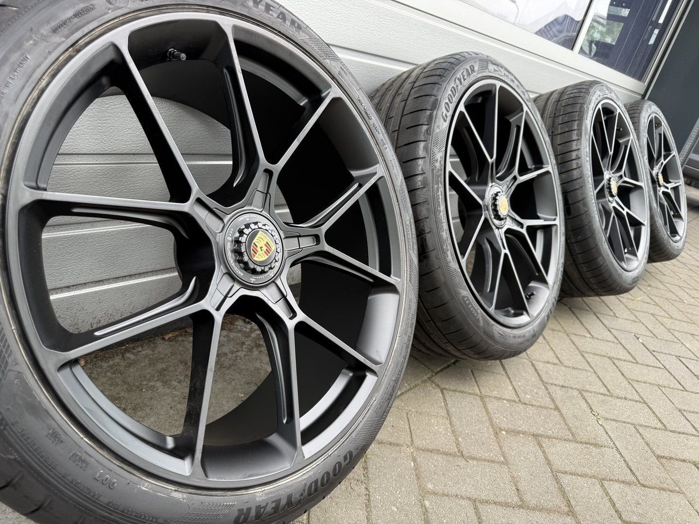 Nieuwe set 22 inch Porsche Macan 2 4S Turbo 4 2025 velgen, 255 mm, -, -, Banden en Velgen