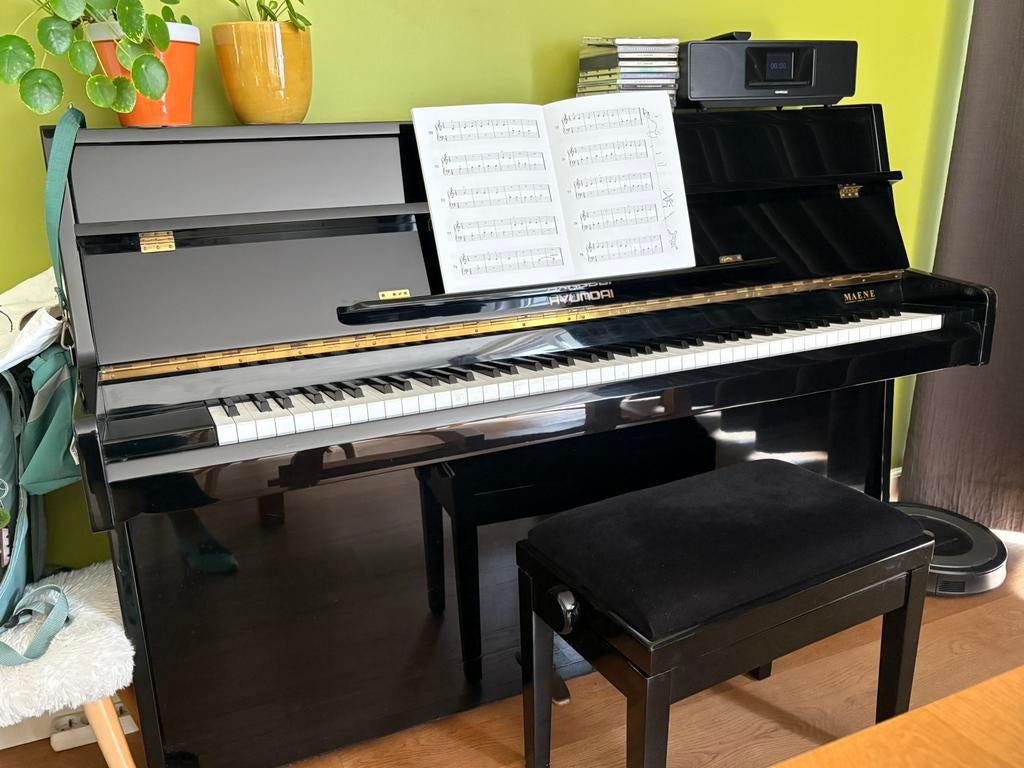 Piano buffetpiano Hyundai U810, Brillant, Enlèvement, Utilisé, Piano