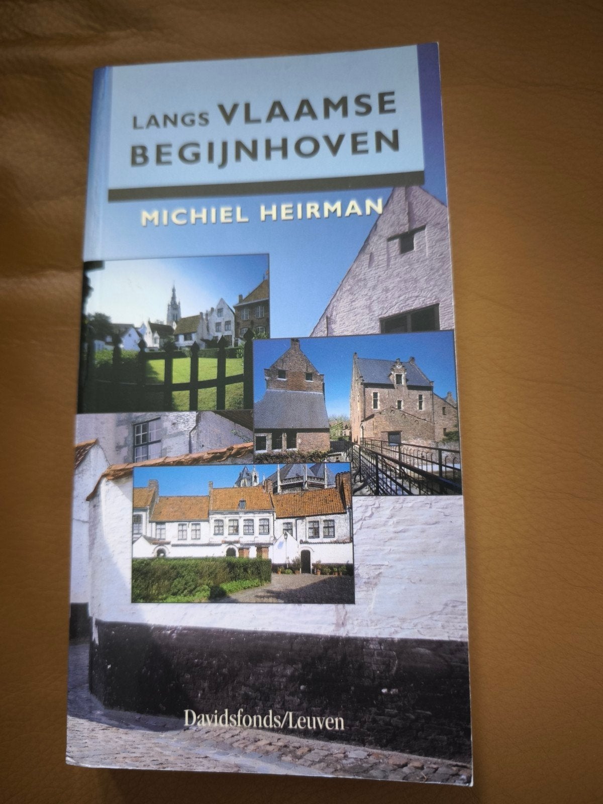 M. Heirman - Langs Vlaamse begijnhoven, Ophalen of Verzenden, Zo goed als nieuw, M. Heirman