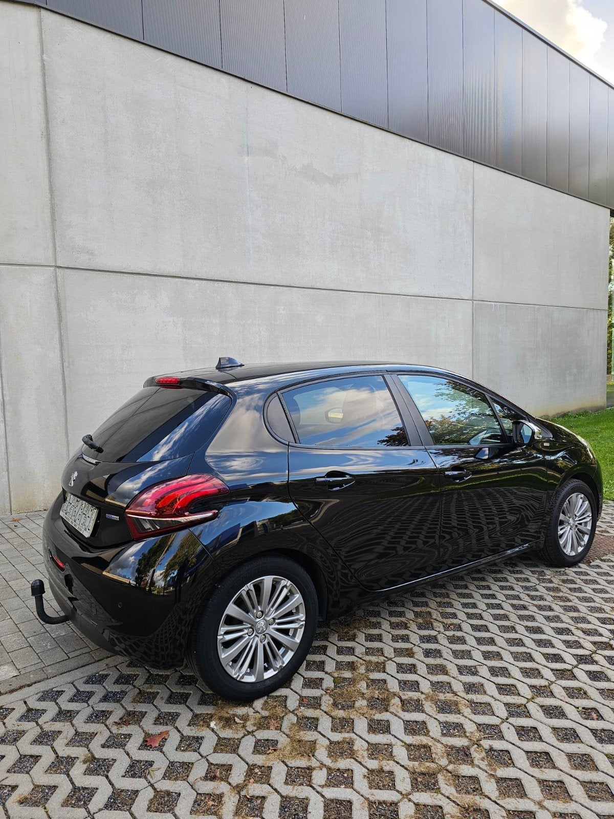 Peugeot 208 05/2017 euro 6b Airco Cruise Navi, Autos, Achat, Particulier, Essence