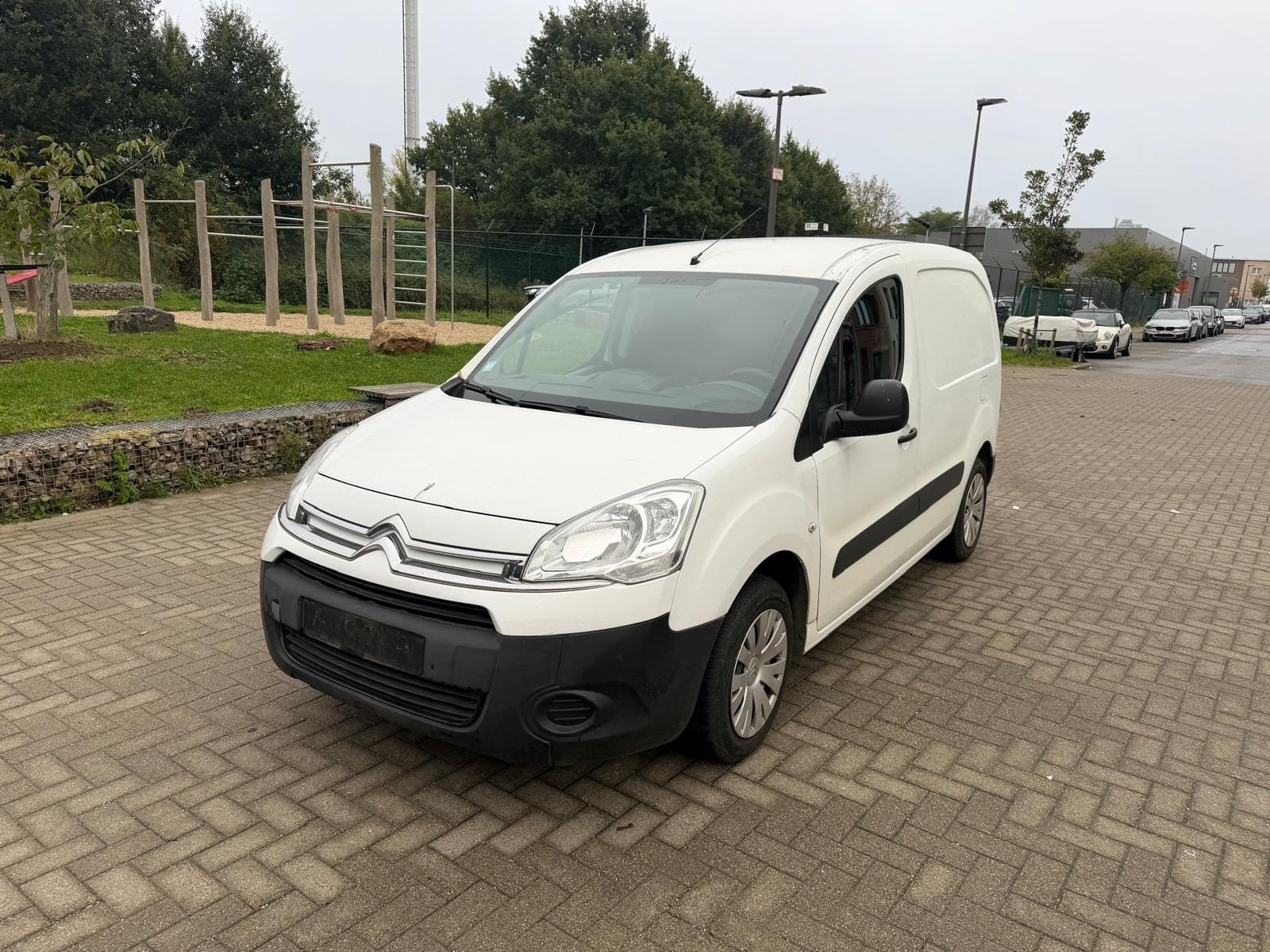 CITROEN BERLINGO 1.6 HDI  AUTOMAAT 2015 162000KM AC KEURING, Auto's, Euro 5, Stof, Wit, Particulier