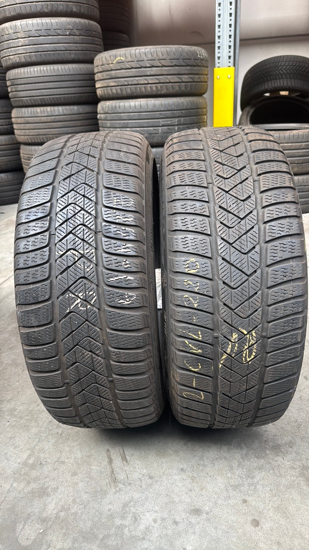 2254019 22540/19 225/40R19 winterbanden runfalt merk Pirelli, Ophalen