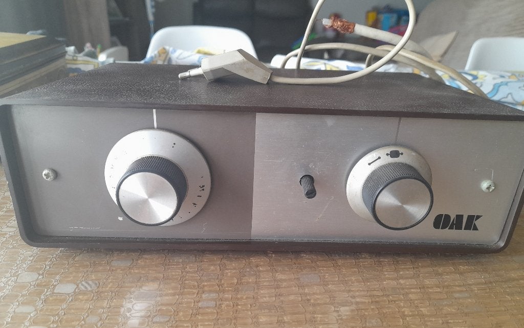Convertisseur tv Vintage OAK GAMUT 26E (1989)+grille Ostende, Enlèvement ou Envoi, Utilisé, TV, Autres types