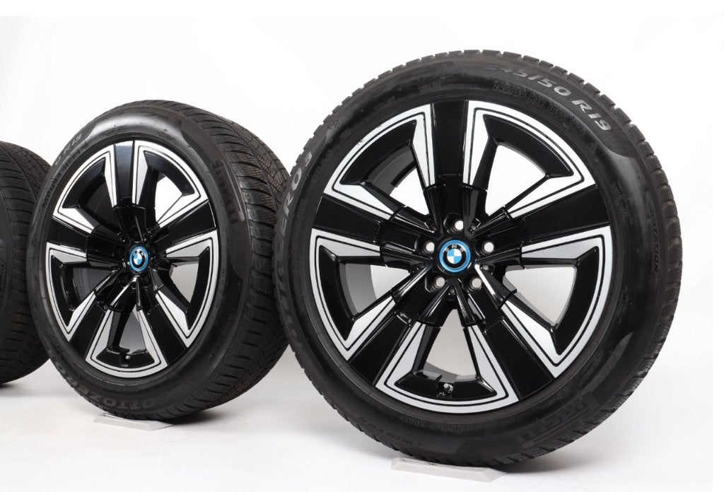 BMW iX3-serie G08 19 inch 842 winter Pirelli RFT BMW*, 19 inch, Banden en Velgen, Terreinwagen, Gebruikt