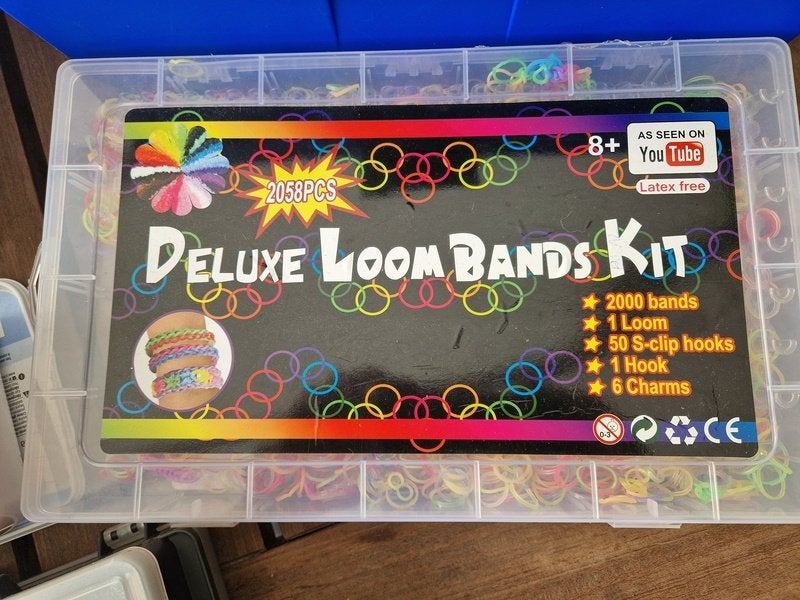 Deluxe loom bands kit, Enfants & Bébés, Jouets | Éducatifs & Créatifs, Enlèvement ou Envoi, Bricolage