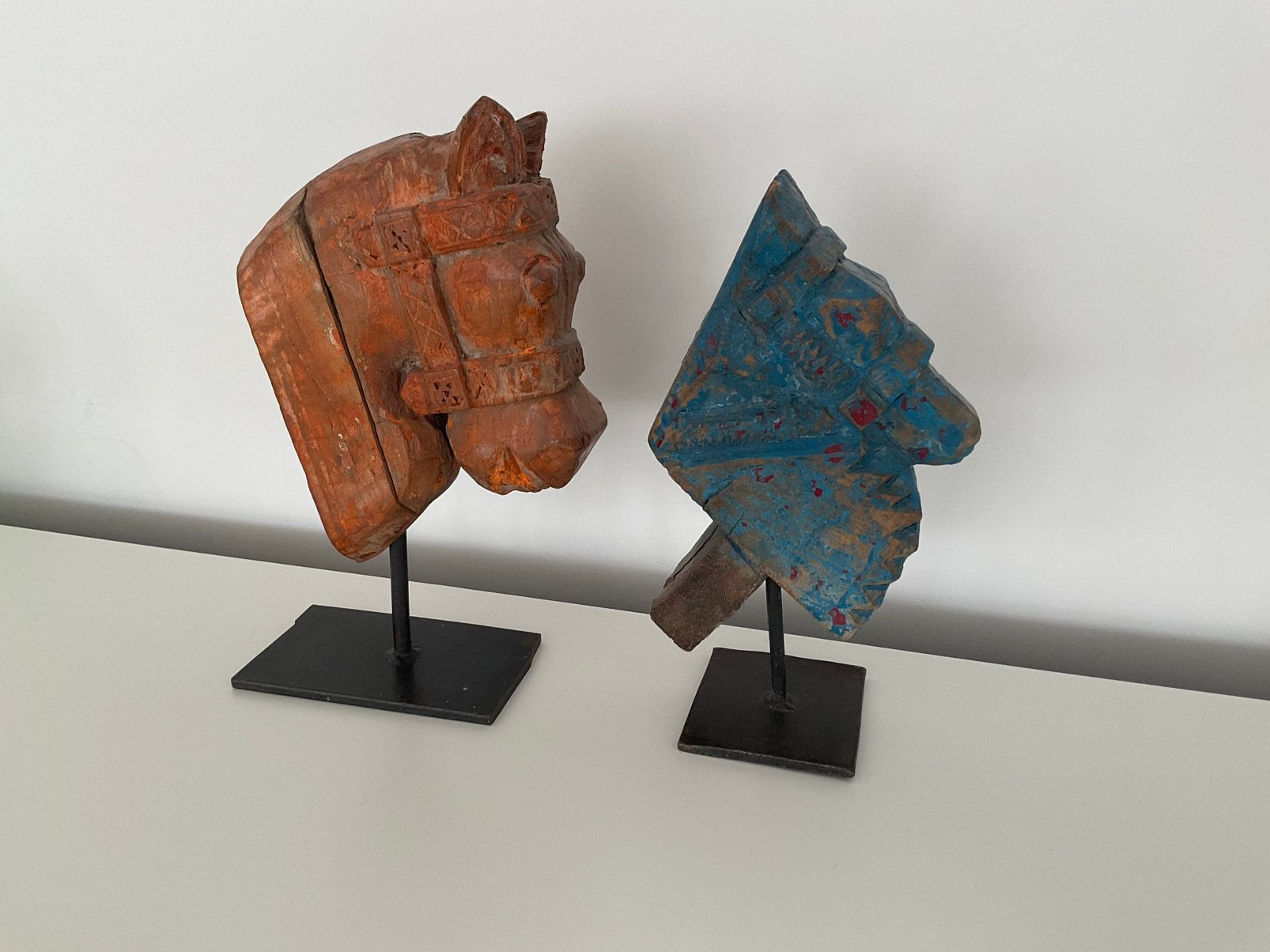 Paire de têtes de chevaux en bois anciens, Enlèvement, Comme neuf
