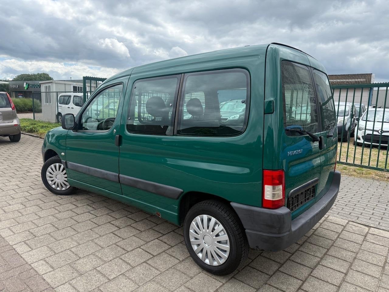 Peugeot Partner 1.4 Benzine | Lichte Vracht | 1 JAAR GARANTI, Auto's, 4 deurs, Stof, 4 cilinders, Bedrijf