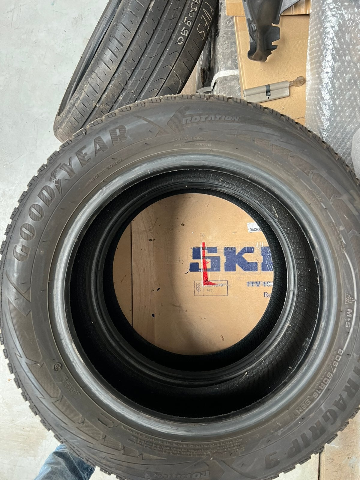 Pneus Goodyearultragrip 9 205/60/16-96h, Auto-onderdelen, Banden en Velgen, Ophalen, Gebruikt, 16 inch, Band(en)