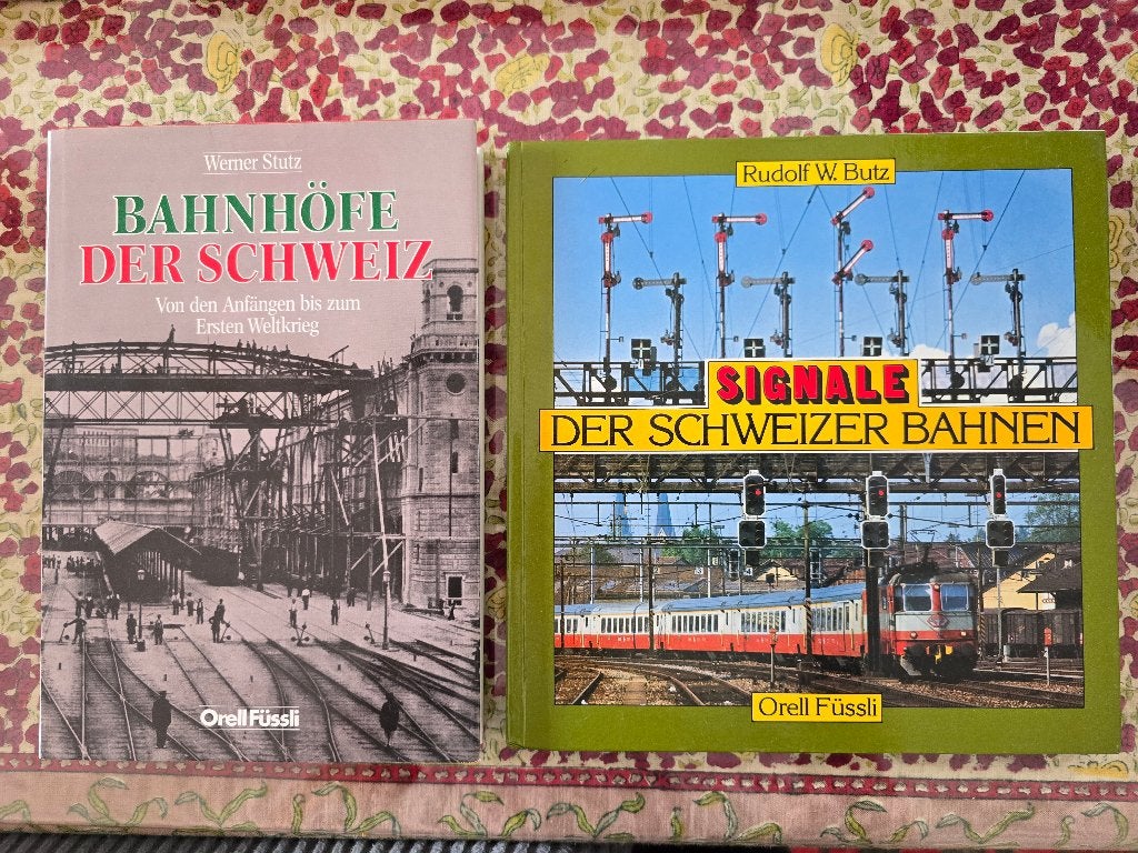 Boeken Zwitserse Spoorwegen, Hobby en Vrije tijd, Modeltreinen | Overige schalen, Ophalen of Verzenden, Zo goed als nieuw, Overige typen