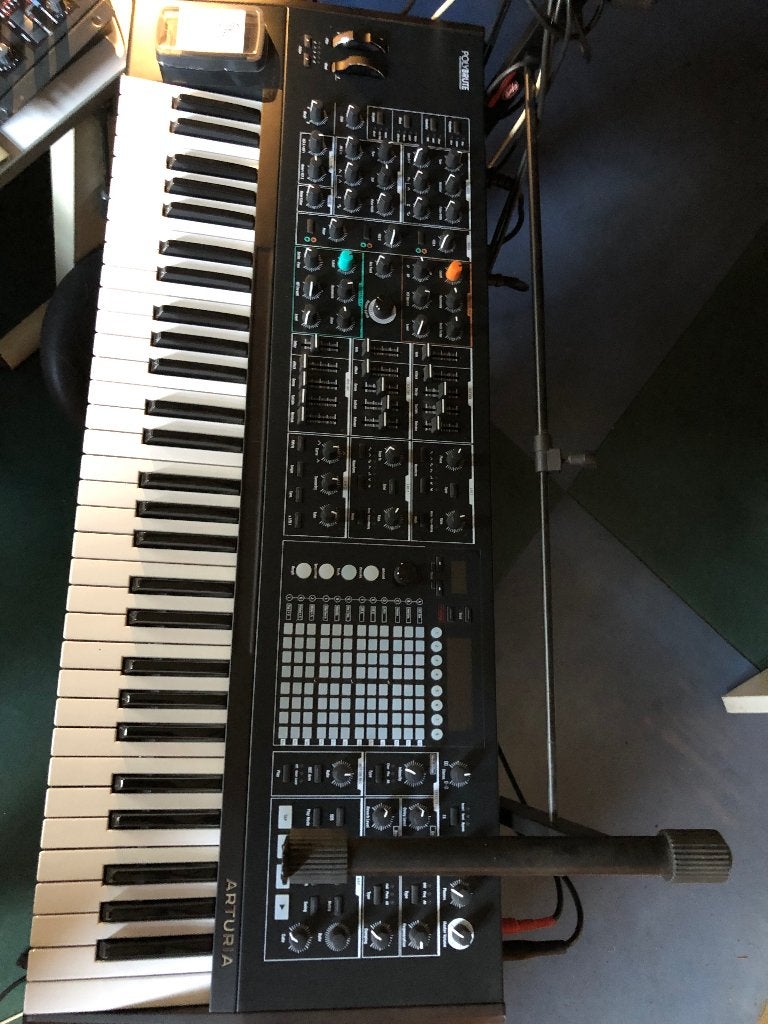 Arturia Polybrute Noir, Muziek en Instrumenten, 61 toetsen, Zo goed als nieuw, Met midi-aansluiting, Ophalen