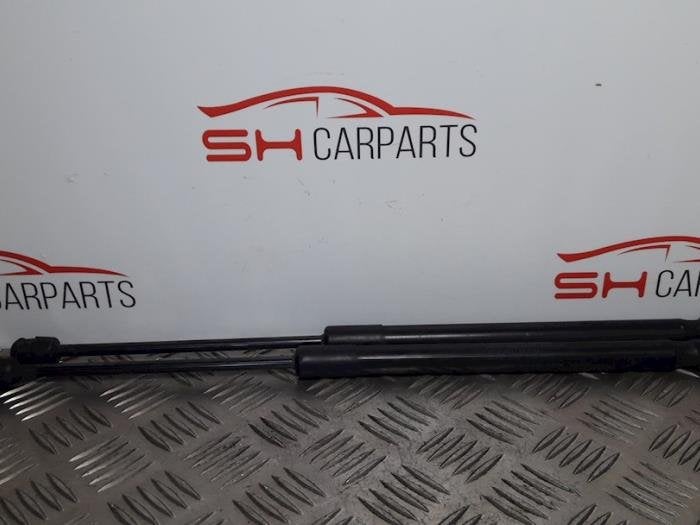 Kit amortisseur gaz hayon d'un Suzuki Swift, -, 3 mois de garantie, Utilisé, -