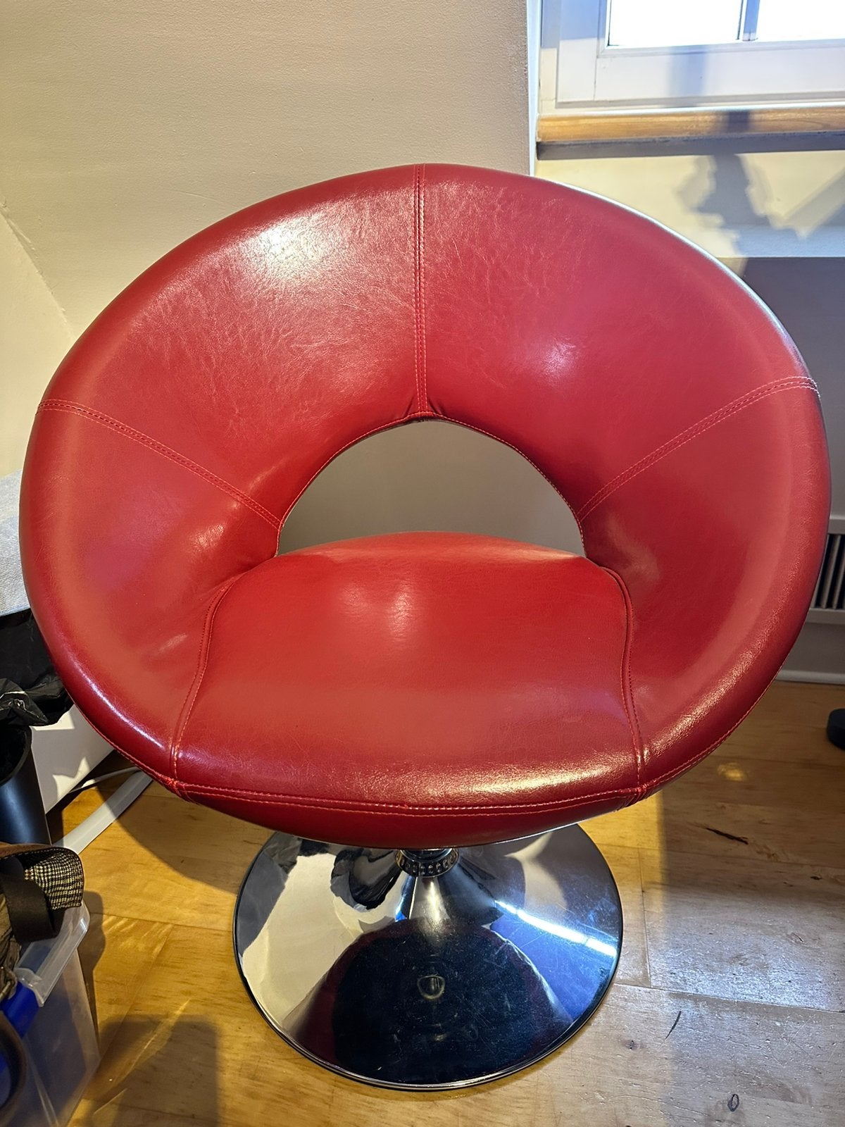 Fauteuil pivotant rouge - Maison du monde, Maison & Meubles, Enlèvement, Comme neuf, Cuir