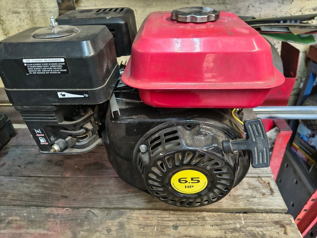 moteur essence 6.5 CV, Enlèvement, Comme neuf