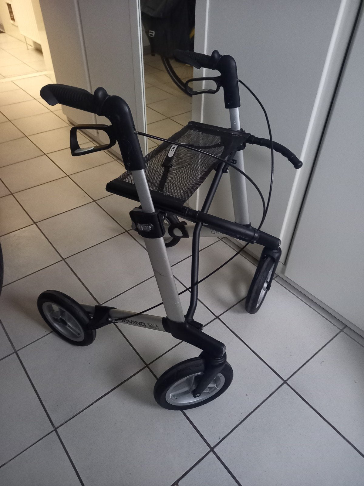Rollator Gemino 30., Diversen, Ophalen, Lichtgewicht