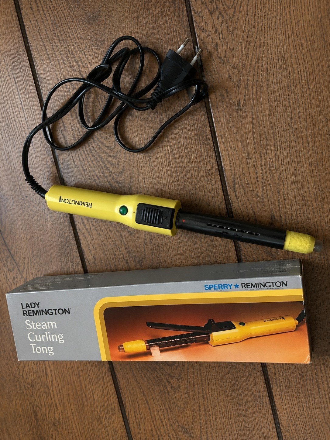 Fer à friser Remington vintage jamais utilisé, Bijoux, Sacs & Beauté, Beauté | Soins des cheveux, Enlèvement ou Envoi, Comme neuf