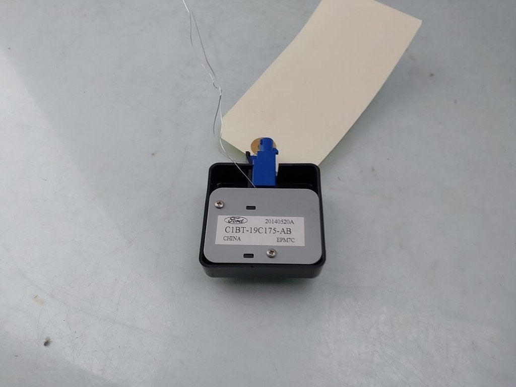ANTENNE Ford Transit (01-2013/06-2025) (|C1BT19C175AB|), Gebruikt, Henry-Ford-Straße  1
50735  Köln, DE, Ford-Werke GmbH, Kunden@ford.com