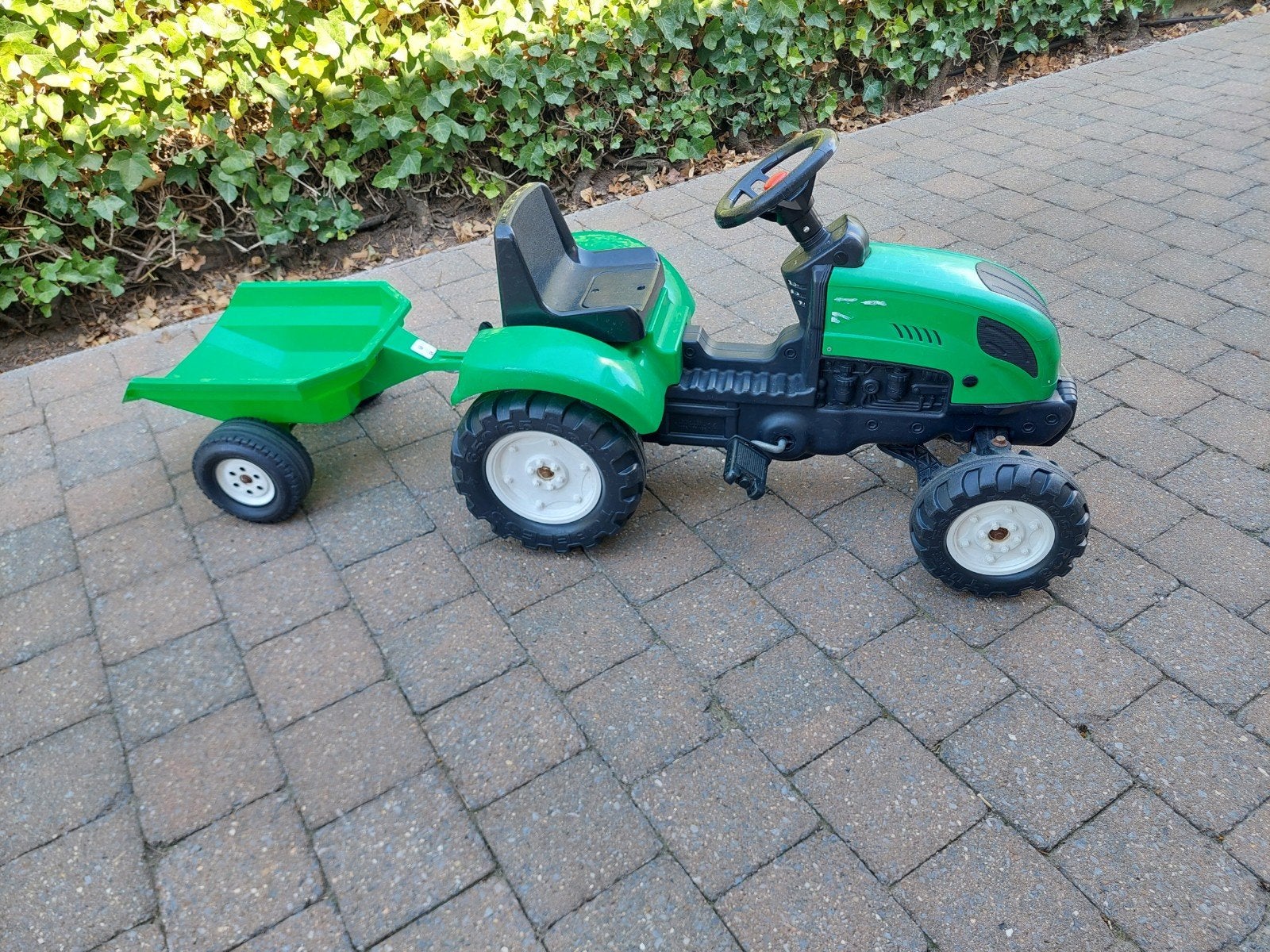 Pedaaltractor met kar, Enlèvement, Utilisé