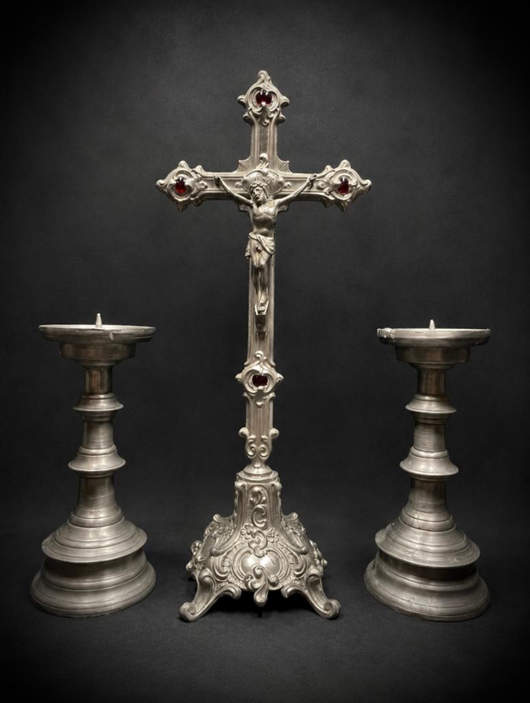 Antiek religieus altaarstel in tin/pewter – kruisbeeld, Antiek en Kunst, Antiek | Religieuze voorwerpen, Ophalen