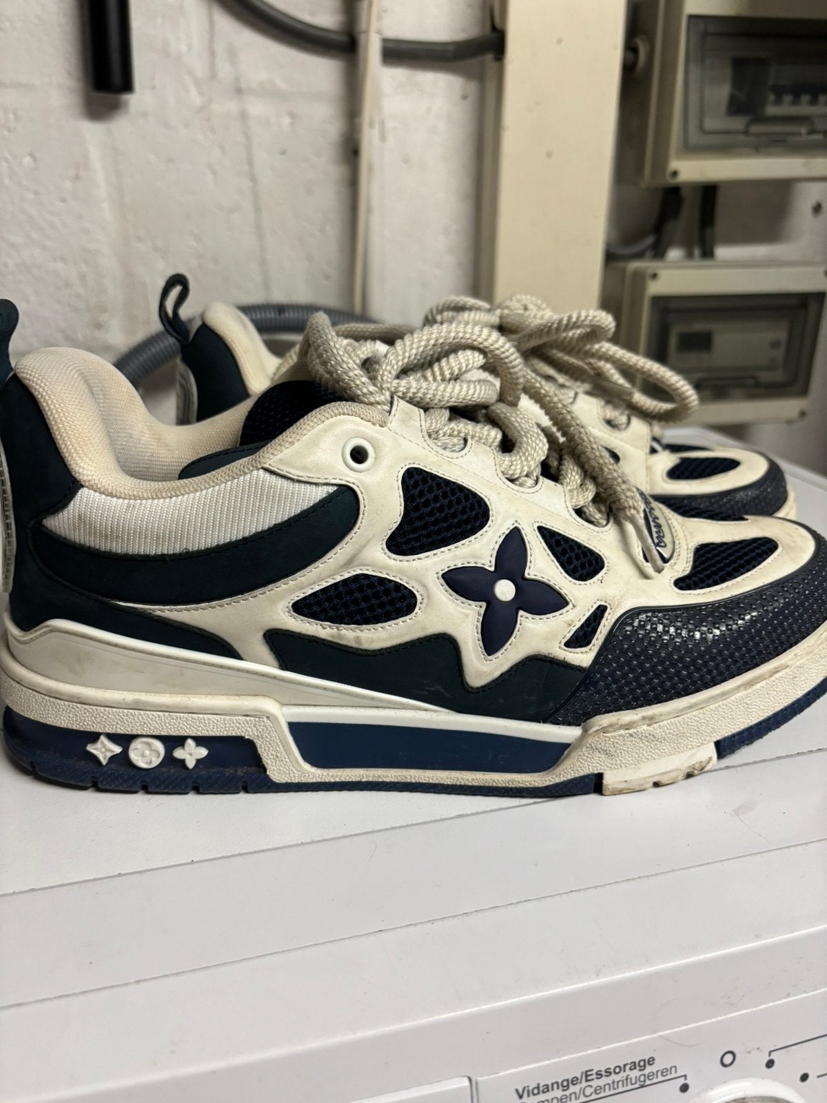 Chaussures Louis Vuitton taille 43, Enlèvement, Comme neuf