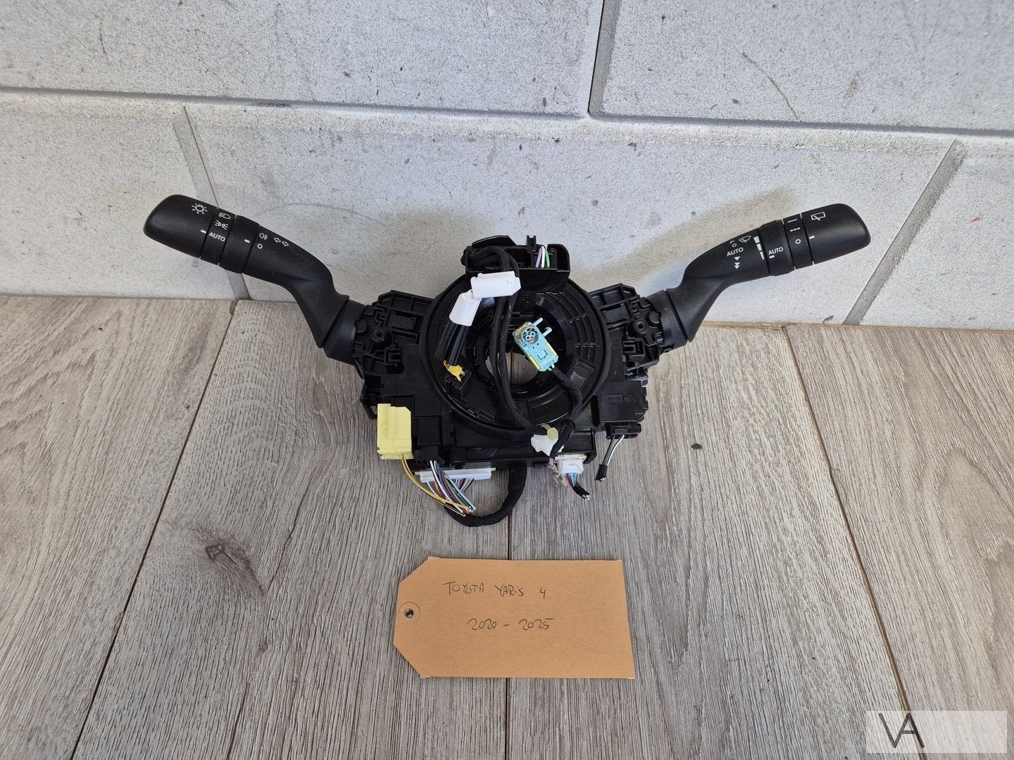 Toyota Yaris 4 2020 - 2025 kolomschakelaar met sleepring €50, Gebruikt, -, -, Ophalen of Verzenden