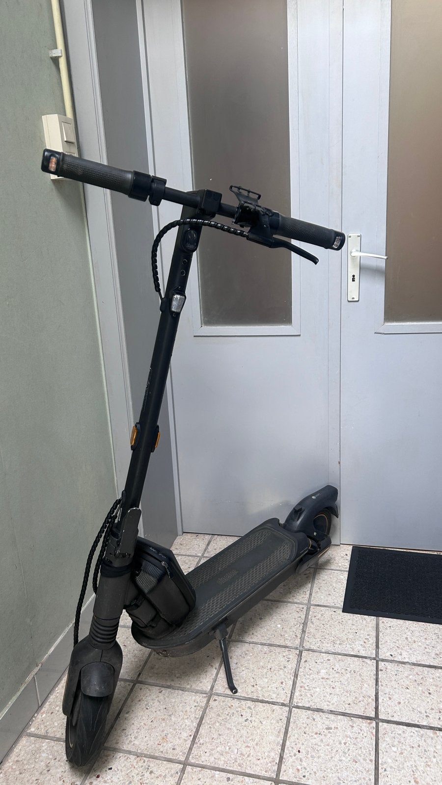 Ninebot G2E elektrische step, Enlèvement, Utilisé, Step électrique (E-scooter)