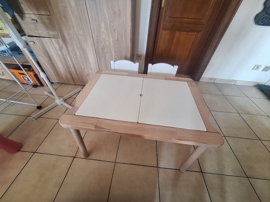 Tafel met twee stoelen, Kinderen en Baby's, Ophalen, Gebruikt, Tafel(s) en Stoel(en)