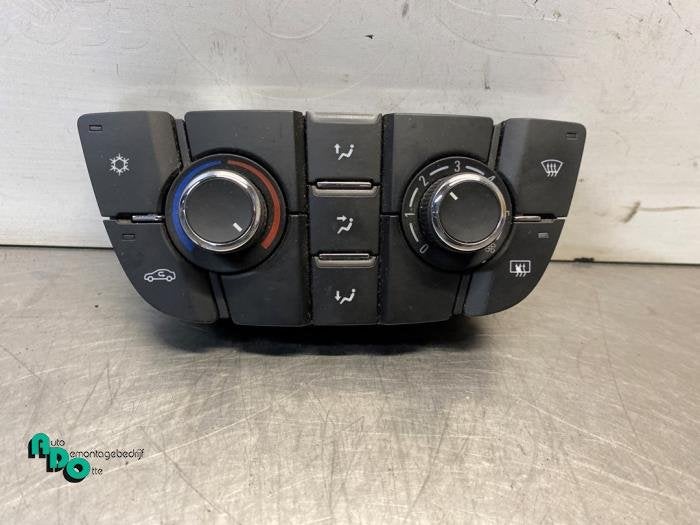 Kachel Bedieningspaneel van een Opel Meriva (Meriva B 10-), Gebruikt, -, -, Opel