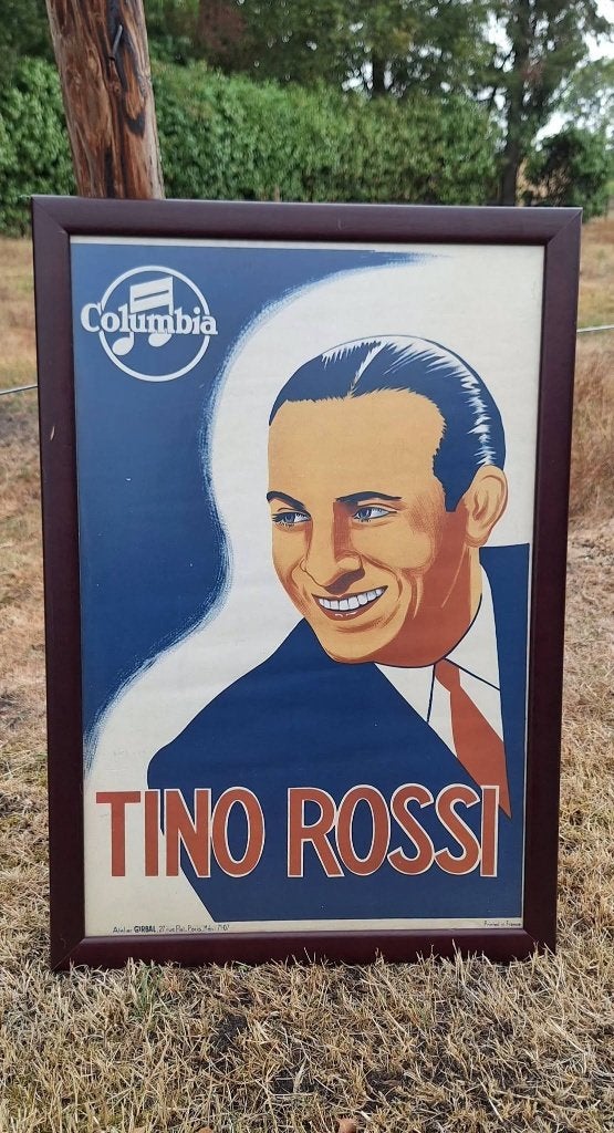 Reclame- en muziekaffiche van zanger Tino Rossi., Rectangulaire vertical, Avec cadre, A1 jusqu'à A3, Musique