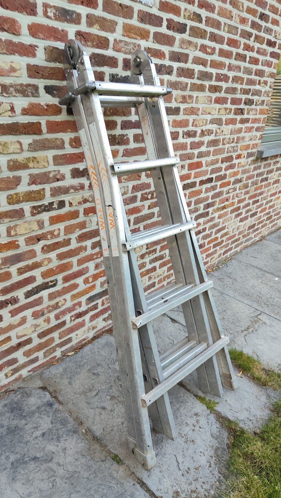 WAKU ladder/ échelle WAKU, Ladder
