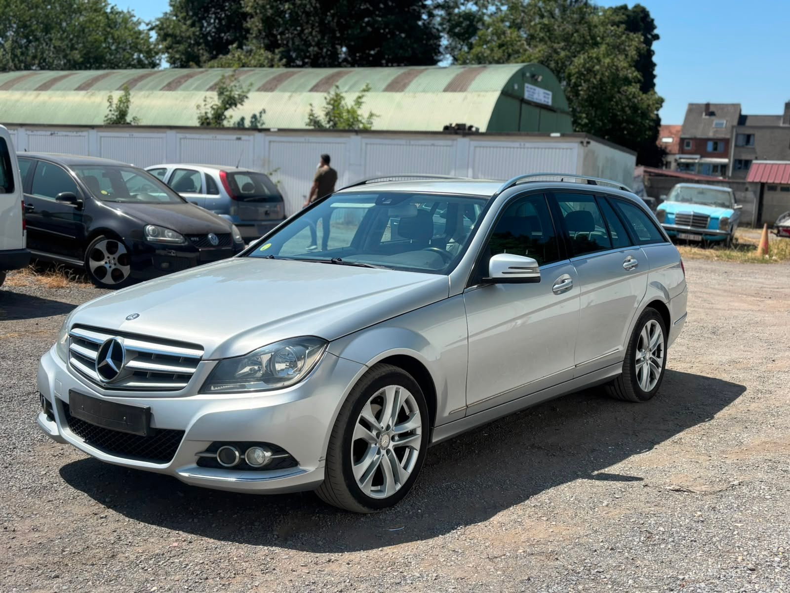 Mercedes C200 van 2013 met 255.000km KOPPELING LAWAAI‼️✅, Autos, Mercedes-Benz, 100 kW, Achat, Boîte manuelle, Noir