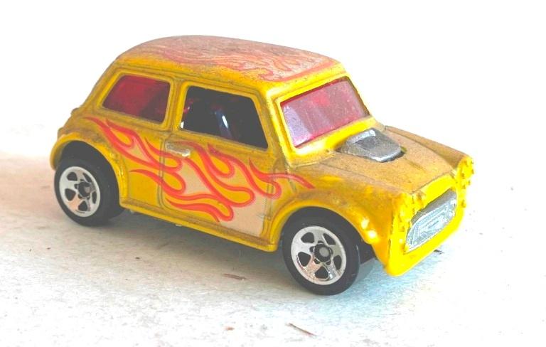 Mini Rally geel Heat Fleet Series 1960 Hot Wheels ., Ophalen of Verzenden, Gebruikt