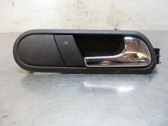 Poignée portière 4portes avant droite d'un Seat Ibiza (Ibi, -, Utilisé, -, Seat