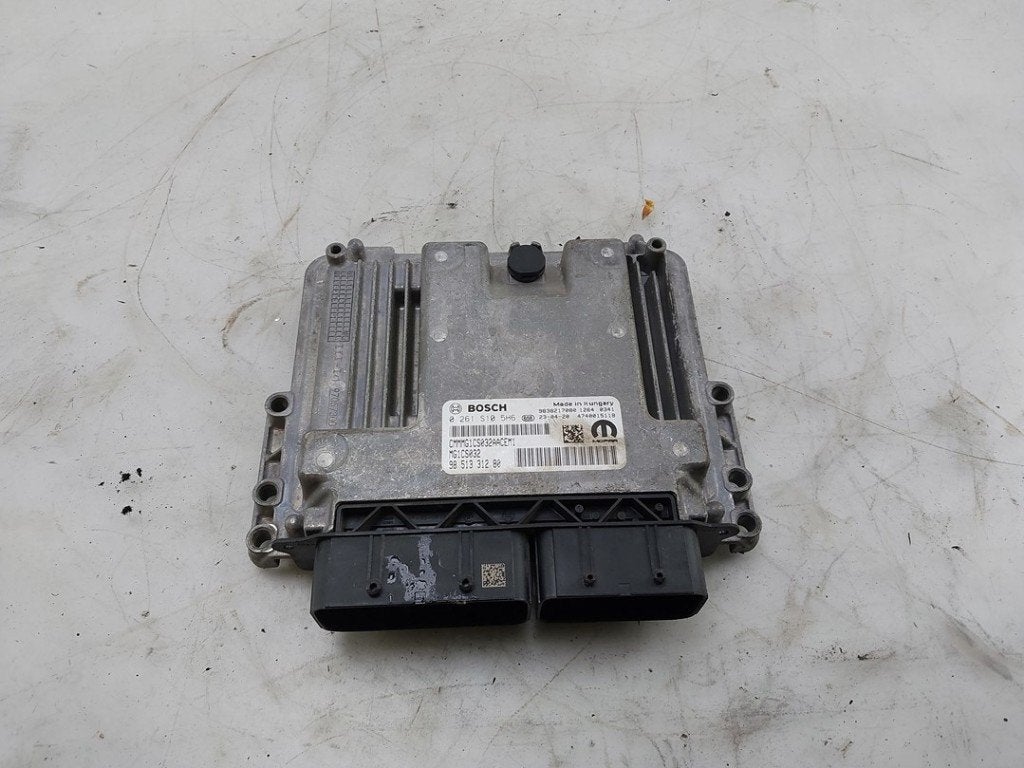 CALCULATEUR MOTEUR ECU Opel Corsa F (UB / UH / UP), Robert Bosch AG, Opel, Utilisé, Robert-Bosch-Allee 1
74232  Abstatt, DE