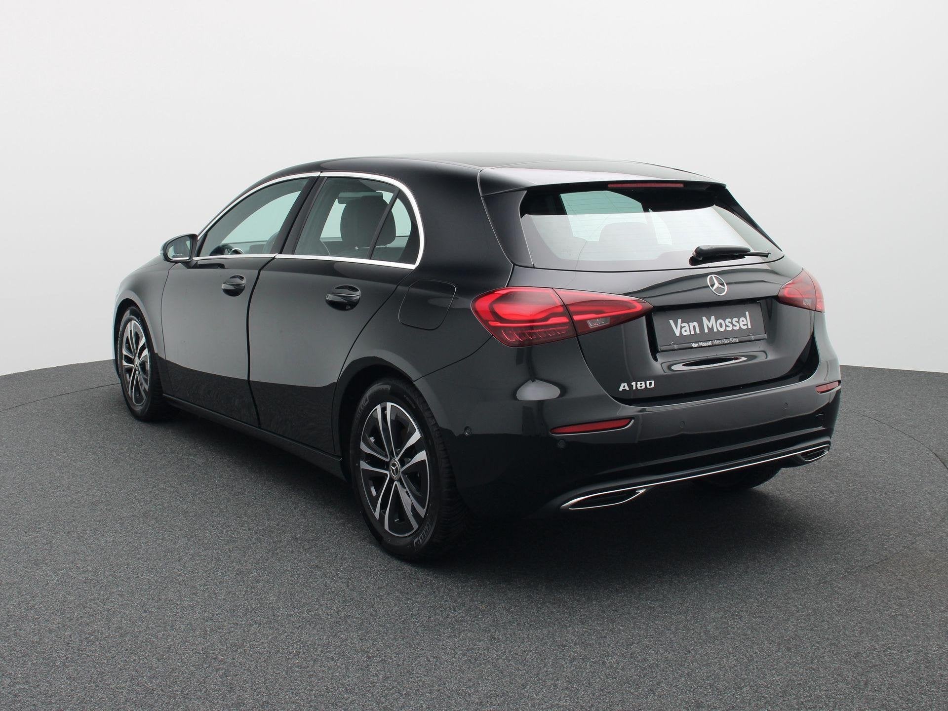 Mercedes-Benz A-Klasse 180 Business Line + CARPLAY + CAMERA, Autos, Mercedes-Benz, 100 kW, Achat, Entreprise, Entretenue par le concessionnaire