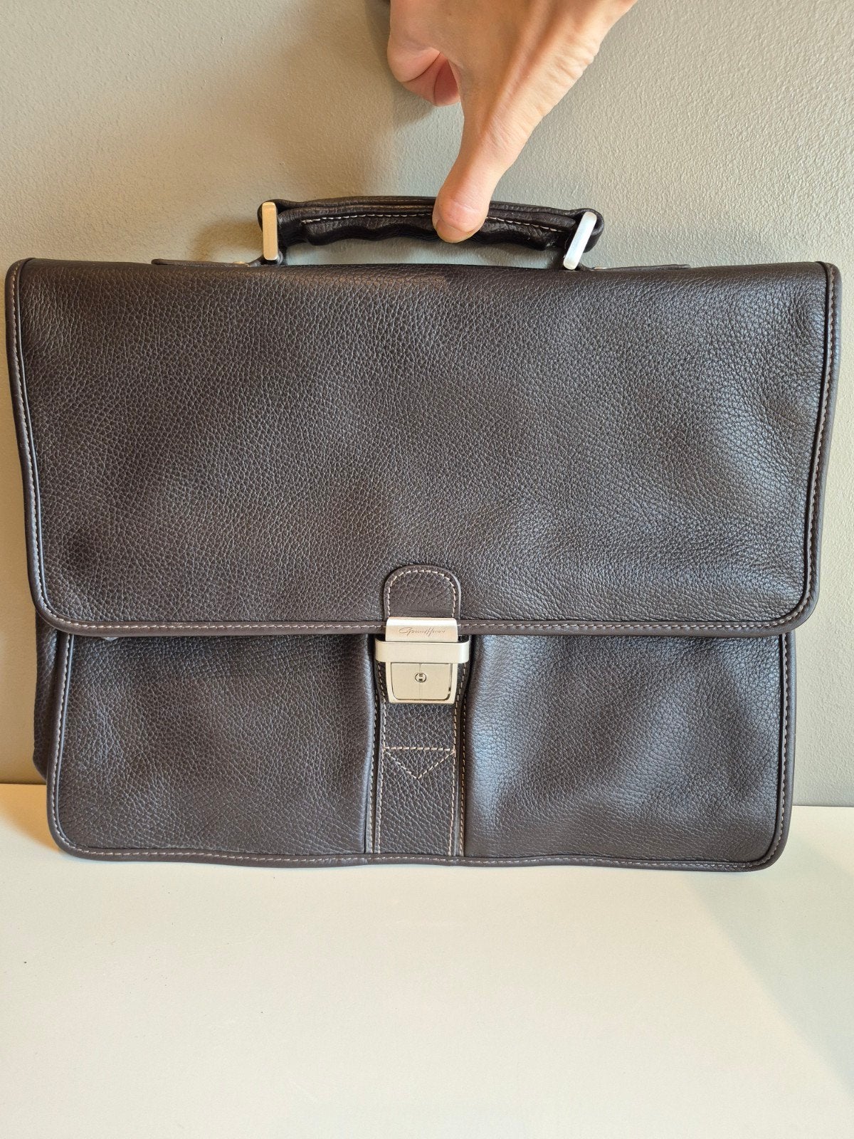 Cartable / serviette en cuir Gerard Henon  – modèle golf 292, Enlèvement ou Envoi, Cuir