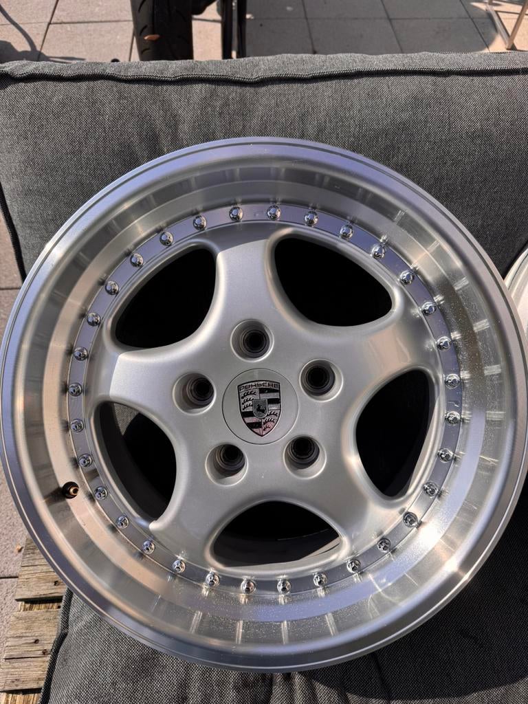 Keskin KT2 Cup met banden! (Porsche Cup replica), Auto-onderdelen, Ophalen, 18 inch, Gebruikt, 265 mm