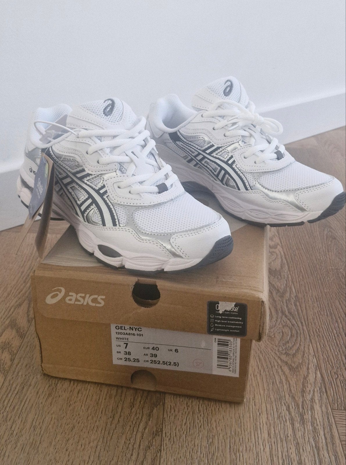 Nieuwe ASICS GEL NYC sneakers wit dames maat 39, Kleding | Heren, Schoenen, Verzenden, Wit, Nieuw, Sneakers