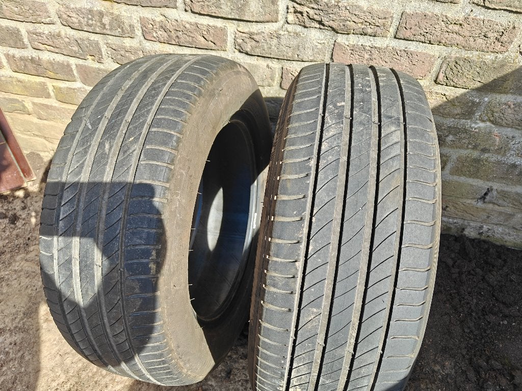 Gratis 2 Michelin banden 215/60/16 +- 3mm, Ophalen, 16 inch, Band(en), Personenwagen