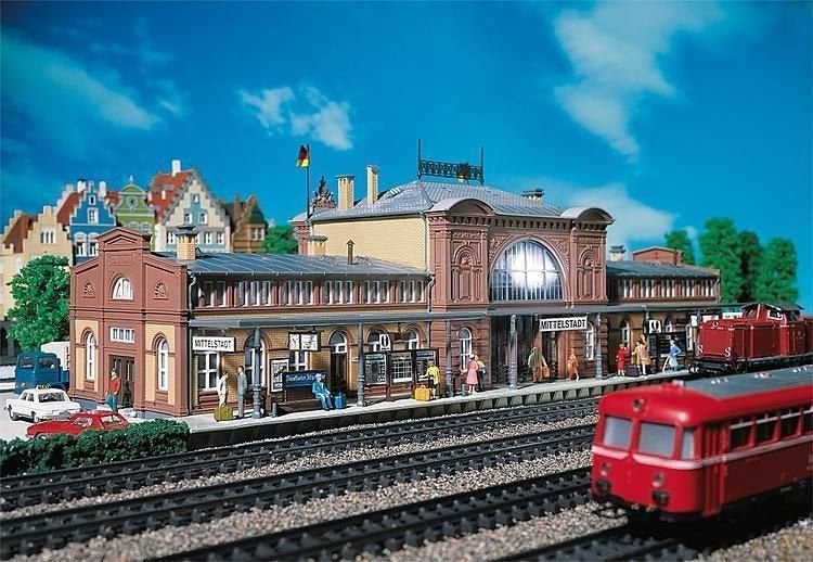 Faller: Station Mittelstadt NIEUW, Hobby en Vrije tijd, Modeltreinen | N-Spoor, Overige merken, Gelijkstroom of Wisselstroom, Brug, Tunnel of Gebouw