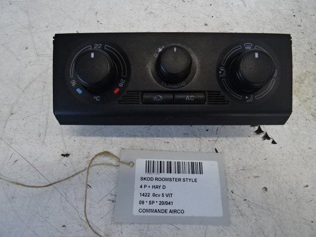 PANNEAU DE COMMANDE CLIMATISATION Roomster (5J) (5J0820045), Utilisé, Info@skoda-auto.de, Skoda, Max-Planck-Straße  3-5
64331  Weiterstadt, DE