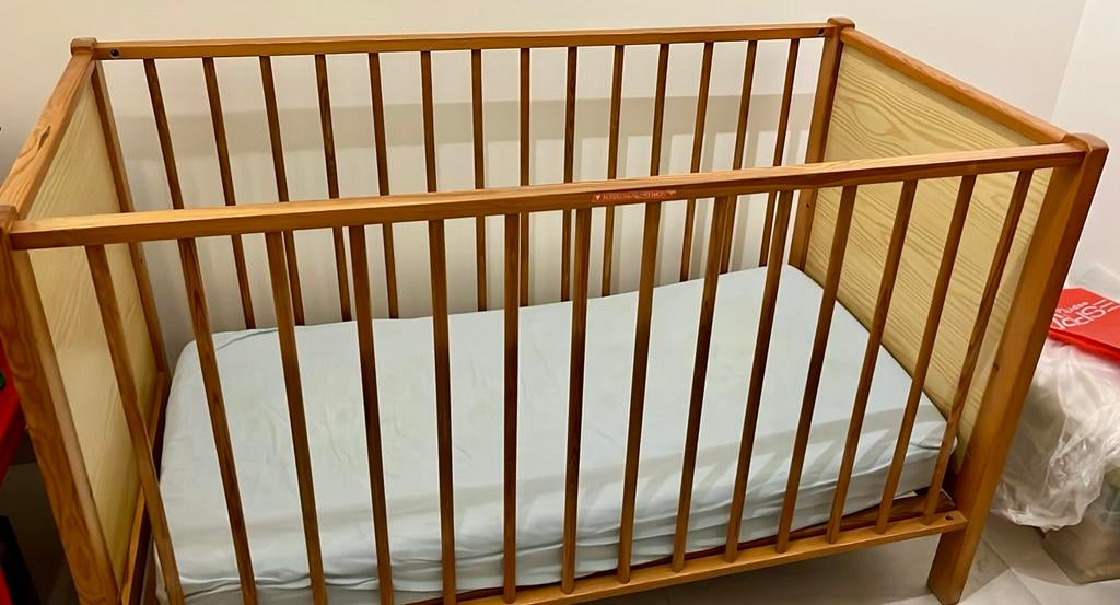 Logeer houten kind bed, Kinderen en Baby's, Ophalen, Gebruikt, Ledikant