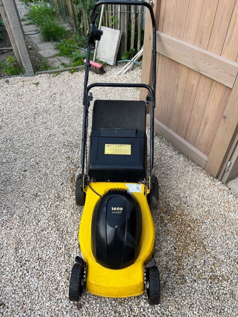 Grasmaaier Ironside 1600 watt, Tuin en Terras, Grasmaaiers, Ophalen, Gebruikt, Elektrische grasmaaier, Opvangbak
