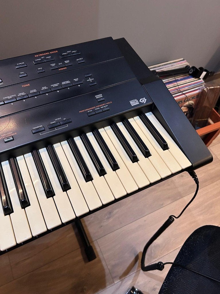 Roland G800 (lees advertentie), Muziek en Instrumenten, Ophalen, Gebruikt, Roland, Midi-aansluiting