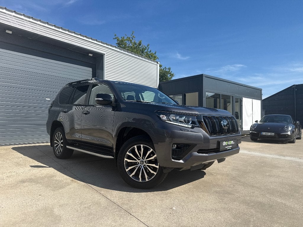 Land Cruiser 2.8 D-4D / Premium / Lichte vracht  / Grantie, Automaat, 4 cilinders, 3000 kg, Leder