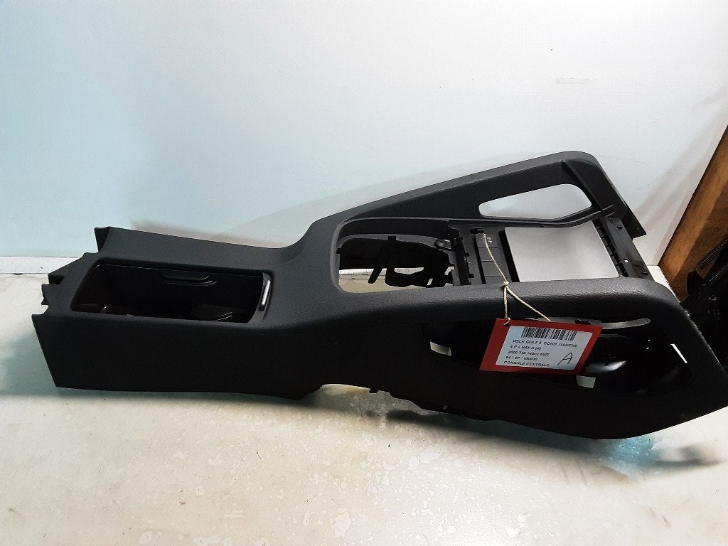 CONSOLE CENTRALE Volkswagen Golf V (1K1) (1KO862531A), Volkswagen, Mevr. I. Hauben, Utilisé, Rue de l'Espoir 34 34
4030  GRIVEGNÉE, BE